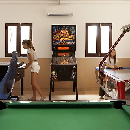 Wine & Books By The Sea, Algarve Ξενοδοχείο Αλμπουφέιρα