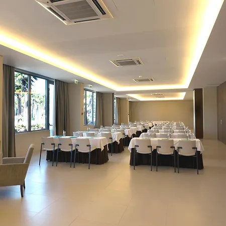 Wine & Books By The Sea, Algarve Hotel