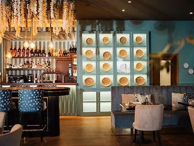 Hotel Wine & Books By The Sea, Algarve