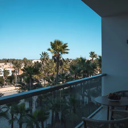 Hotel Wine & Books By The Sea, Algarve