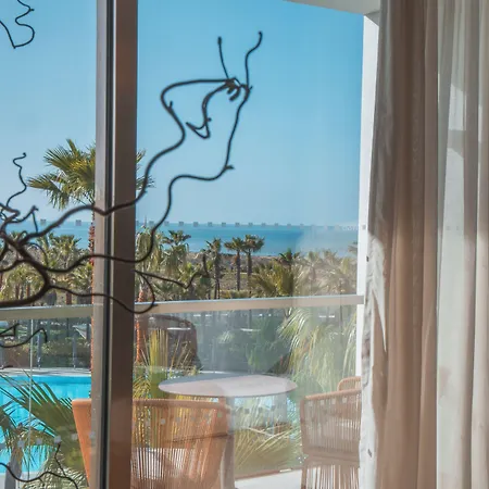 Wine & Books By The Sea, Algarve Hotel Albufeira