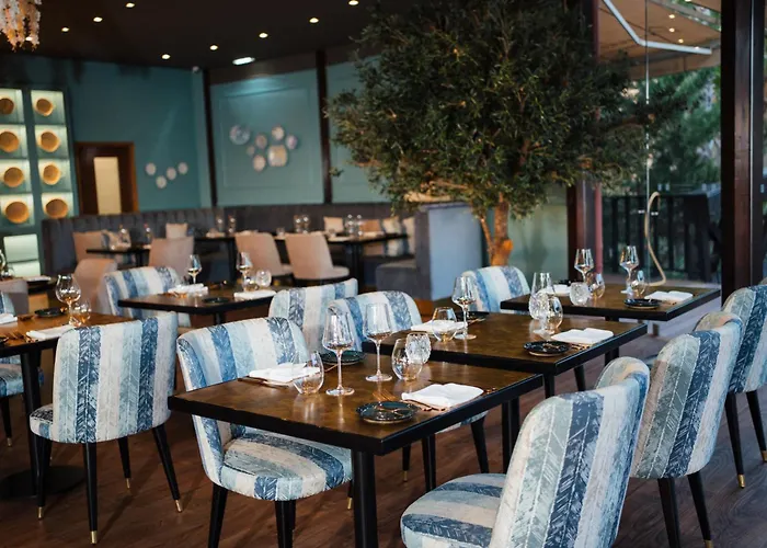 Wine & Books By The Sea, Algarve 5*