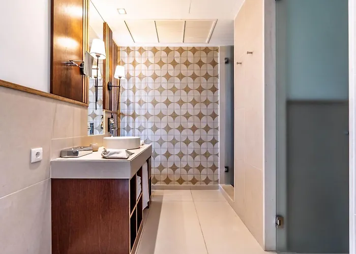 Wine & Books By The Sea, Algarve Hotel 5*