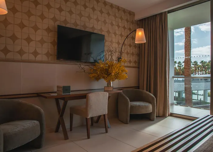 Wine & Books By The Sea, Algarve 5*