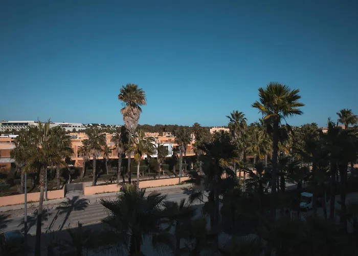 Wine & Books By The Sea, Algarve Hotel Albufeira