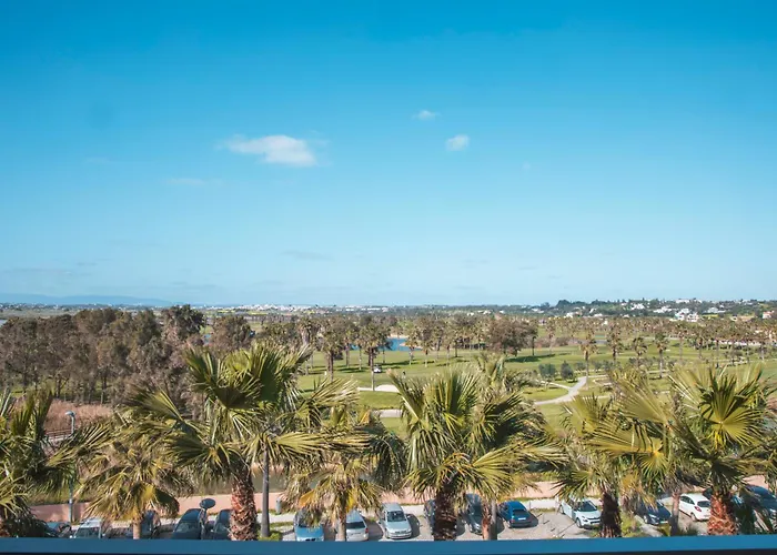 Wine & Books By The Sea, Algarve Albufeira