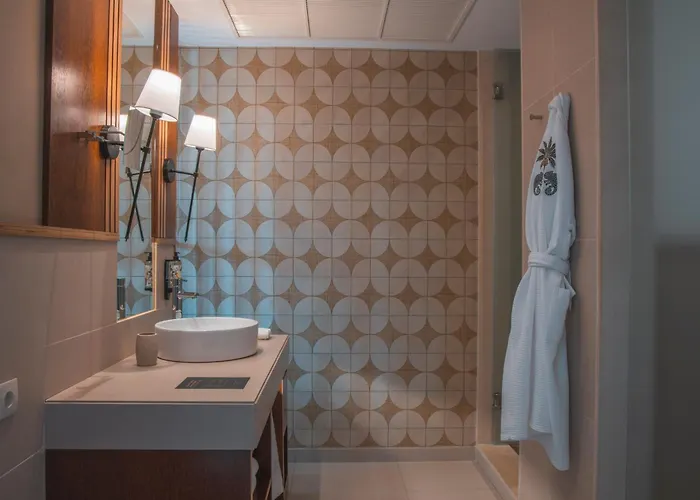 Wine & Books By The Sea, Algarve Hotel Albufeira