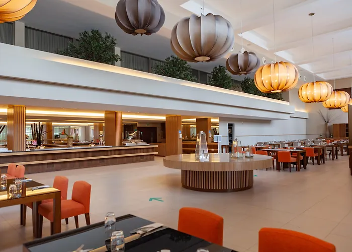 Hotel Wine & Books By The Sea, Algarve Albufeira