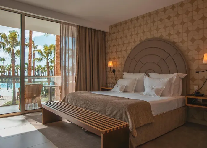 Wine & Books By The Sea, Algarve Hotel Albufeira