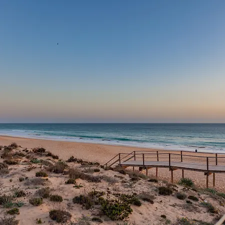 Wine & Books By The Sea, Algarve 5* Albufeira